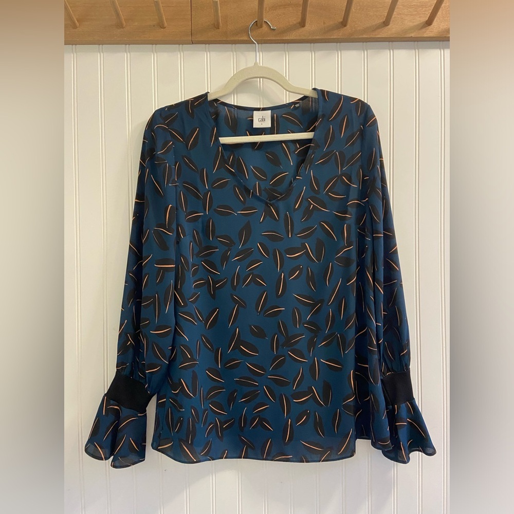 CAbi Long Flare Sleeve V Neck Semi Sheer Whimsygoth Fairycore Floral Leaf Top S